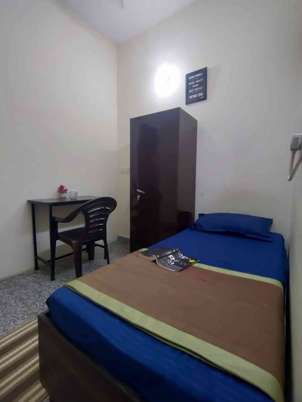 Girls Single room at GTB Property 24/48 PG in Vijay Nagar, Delhi - VN-G-558912