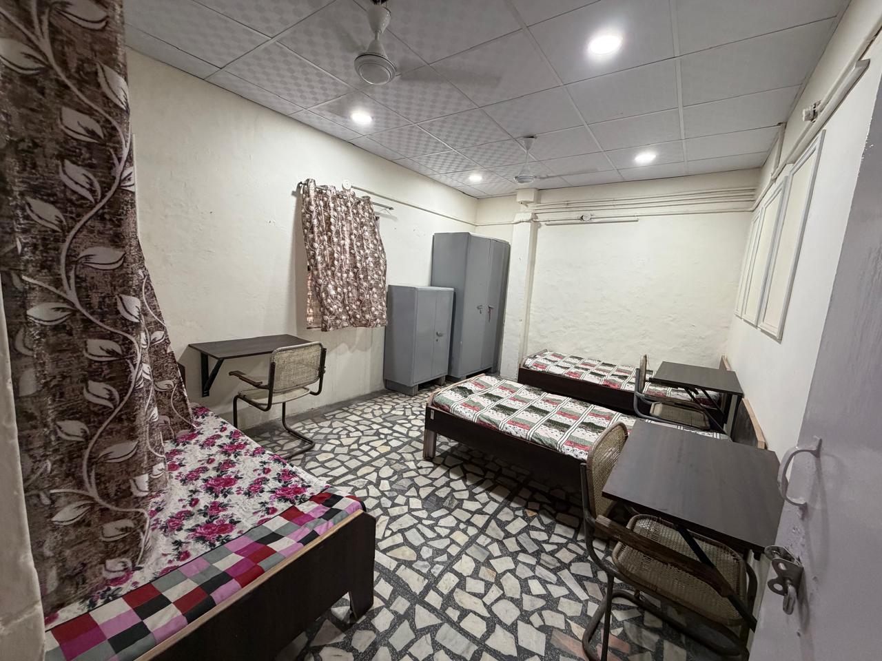 Girls Single room at  Rajpura, gurmandi adjoining vijay nagar Aparna girls pg  PG in Vijay Nagar, Delhi - VN-G-766652