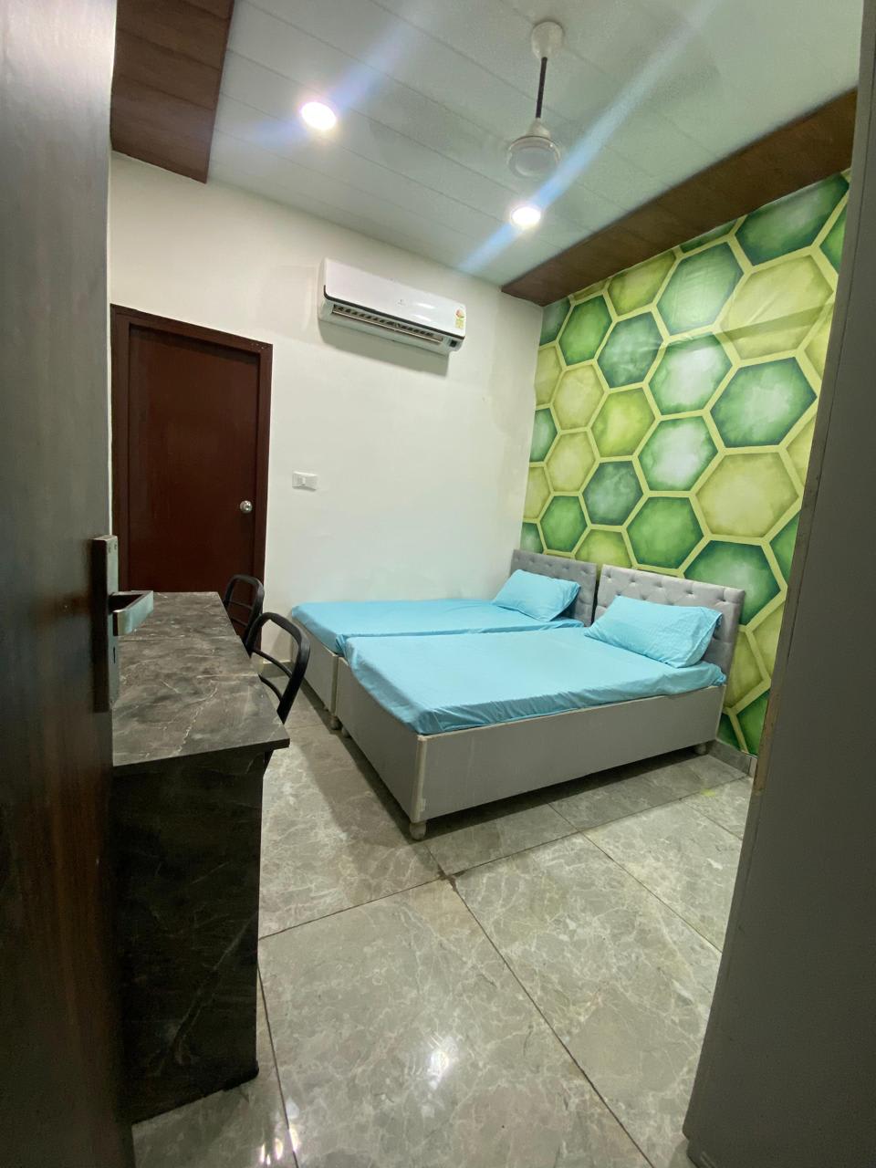 Girls Single room at JMK residency 30-UB KAMLA NAGAR NEAR MCDONALD  PG in Kamla Nagar, Delhi - KM-G-342568