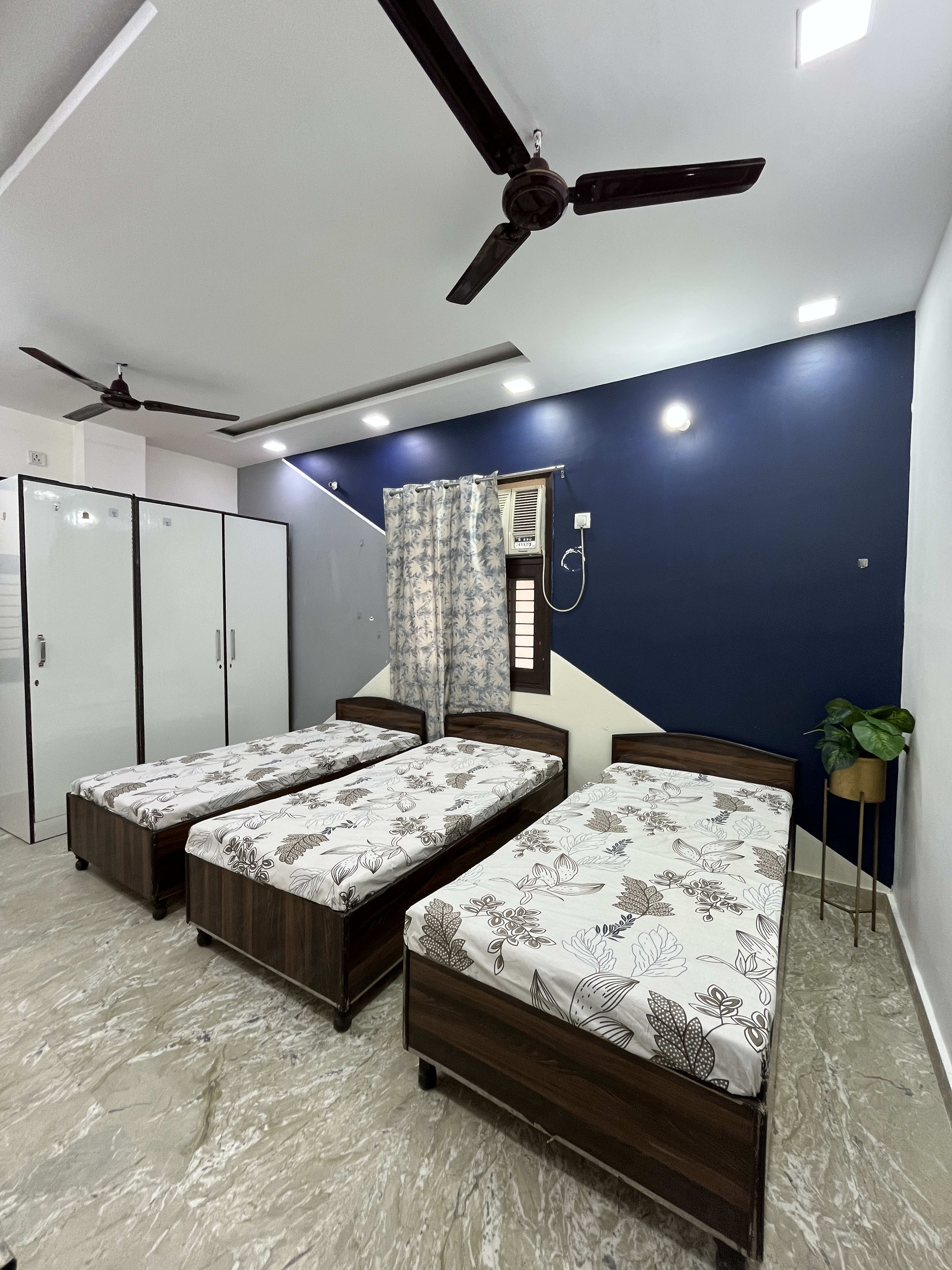 Boys Single room at DU INN SHYAM BHAWAN, KAMLA NAGAR  PG in Kamla Nagar, Delhi - KM-B-613338