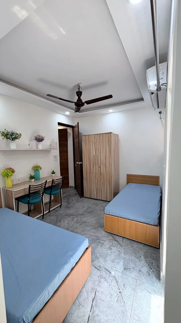 Girls Single room at Mekong house girls D-46, Old Gupta Colony PG in Vijay Nagar, Delhi - VN-G-263644