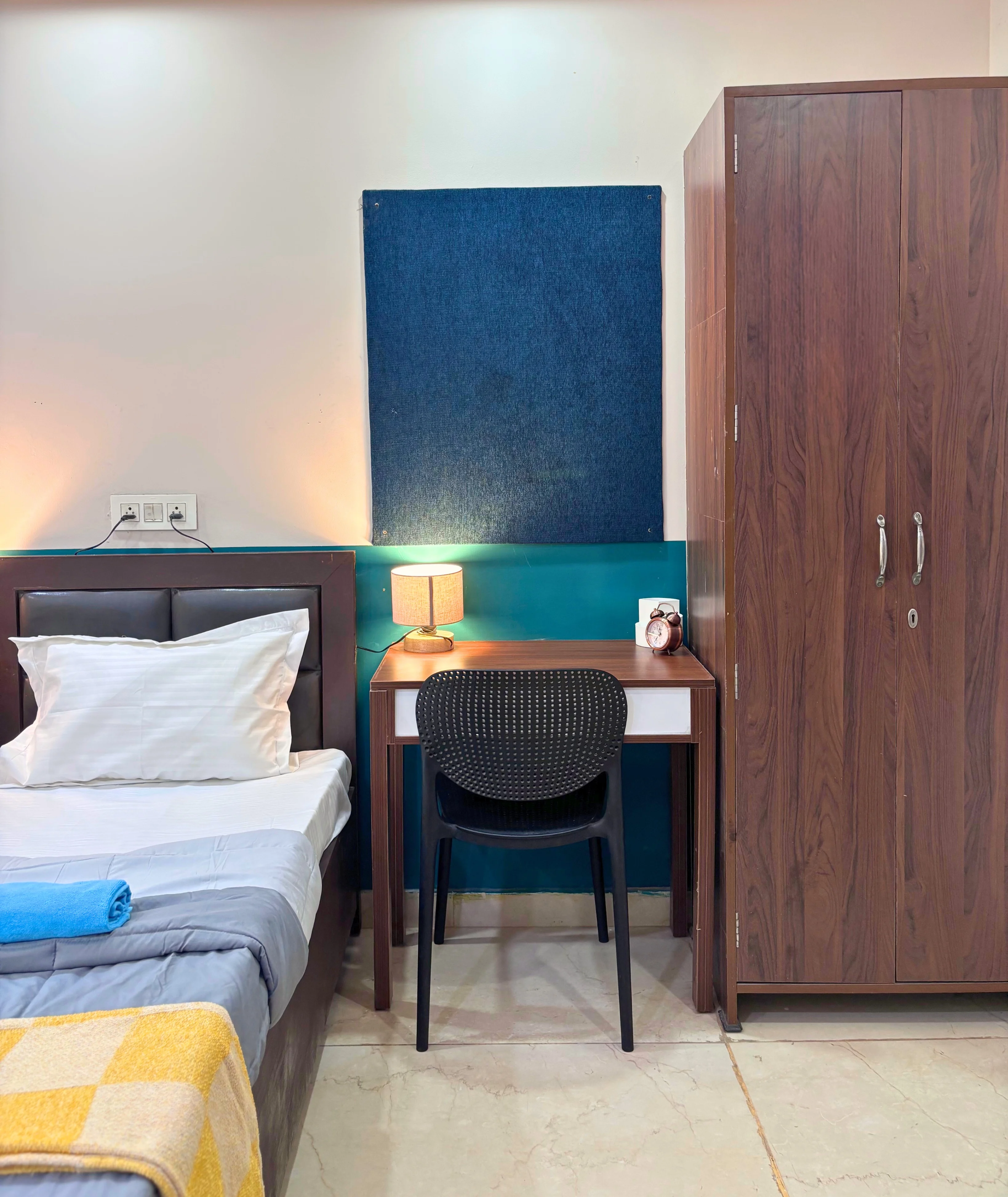 Girls Single room at Uniliv Huddle stays virgo E 9, Shani Mandir Road, near Hakkikat Park, Block E, Vijay Nagar PG in Vijay Nagar, Delhi - VN-G-832112